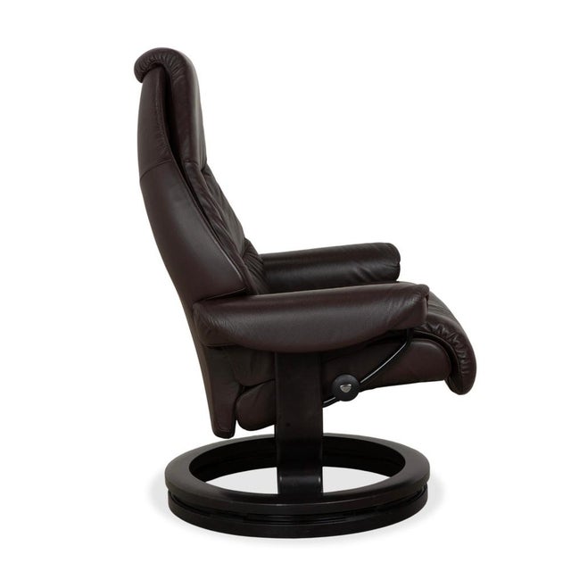 Voyager Leather Recliner Chair from Stressless For Sale - Image 14 of 17