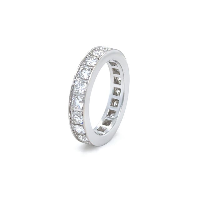 Metal Graff 18ct White Gold Diamond Eternity Ring 1.80ct 5.53g, Size 5.5 For Sale - Image 7 of 14