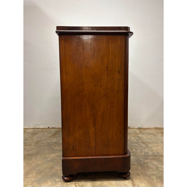 19th Century Antique English Mahogany Chest of Drawers For Sale - Image 5 of 9