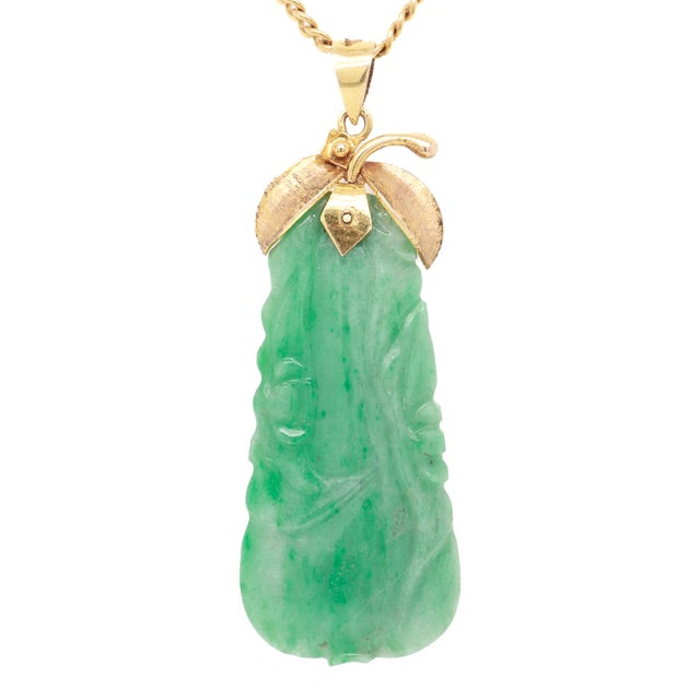 Vintage Chinese 14k Gold & Jade Figural Plum Pendant Necklace For Sale - Image 4 of 11