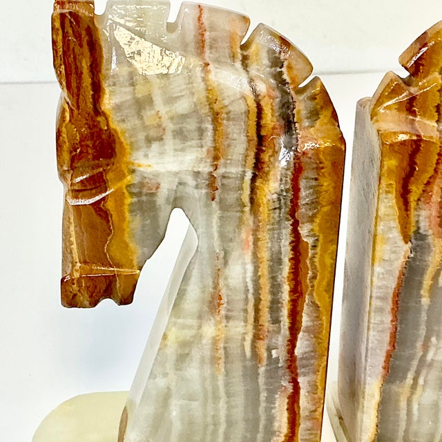 Gemstone 1970s Vintage Southwestern Boho Chic Italian Hand-Chiseled Onyx Marble Horse Bookends - A Pair For Sale - Image 7 of 15