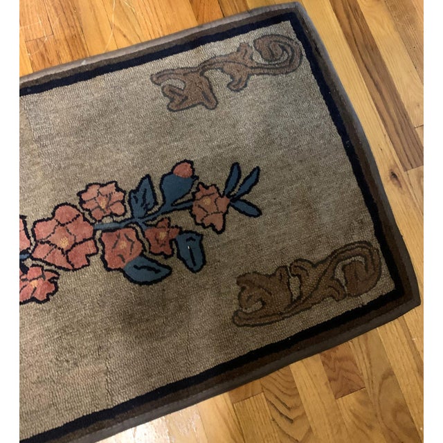 American 1900s, Handmade Antique American Hooked Rug 2.3' X 4' For Sale - Image 3 of 6