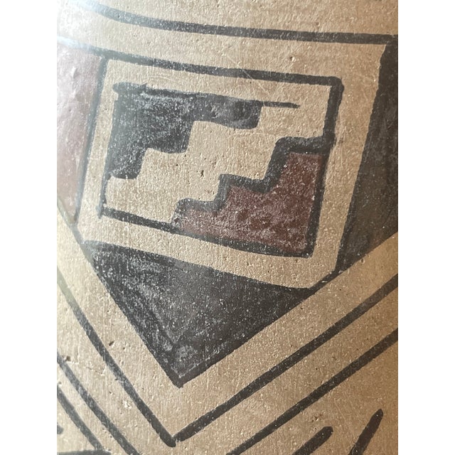 Native American 1970s Traditional Ceramic Pot - Native American Aesthetic For Sale - Image 3 of 6