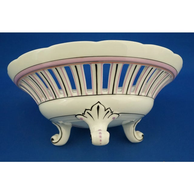 Porcelain Centerpiece Vase by Ginori Doccia of Florence, 1800 For Sale - Image 12 of 18