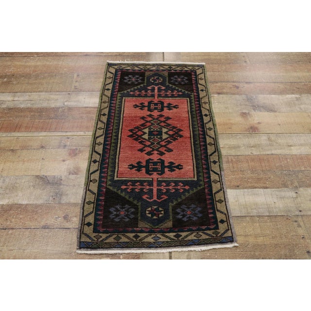 Textile Vintage Turkish Oushak Throw Rug - 01'09 X 03'09 For Sale - Image 7 of 9