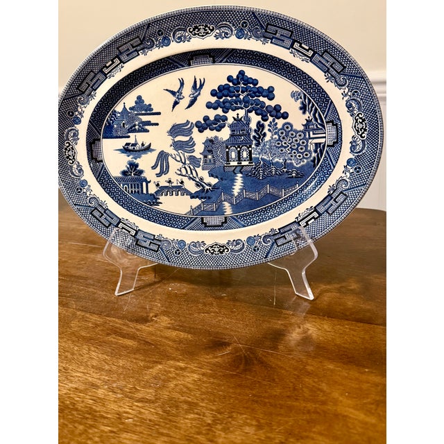 1960s 1960s Blue Willow Serving Platter by Johnson Bros. For Sale - Image 5 of 13