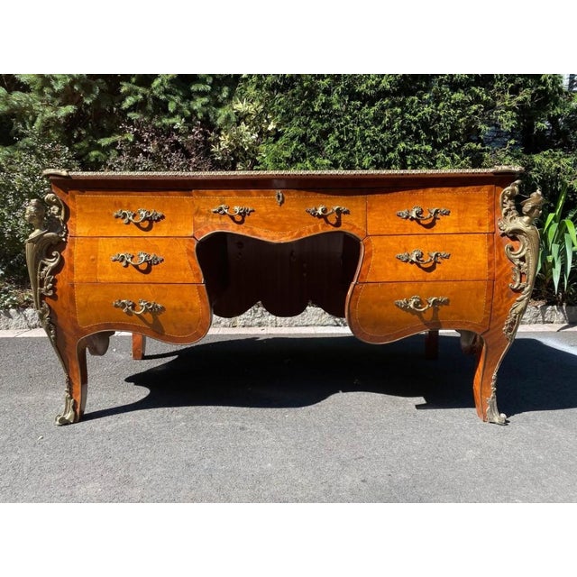 Desk - Antique Ornate Luxury Executive CEO’s Desk Length: 65” Width: 35” Height: 34” Luxurious High End Quality Wood Work...