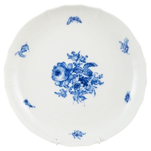 Porcelain Blaue Blume Plate with Floral Pattern from Meissen For Sale - Image 5 of 5