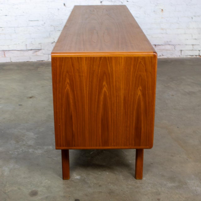 Late 20th Century Scandinavian Modern Teak Credenza Buffet or Sideboard by Skovby Furniture Denmark For Sale - Image 9 of 18