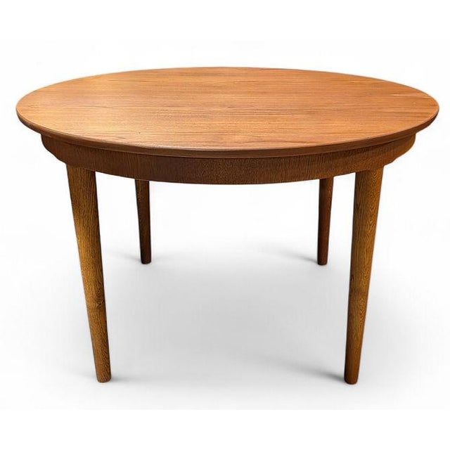Mid-Century Modern 1950s Round Teak Table Without Leaves - 012602 For Sale - Image 3 of 3