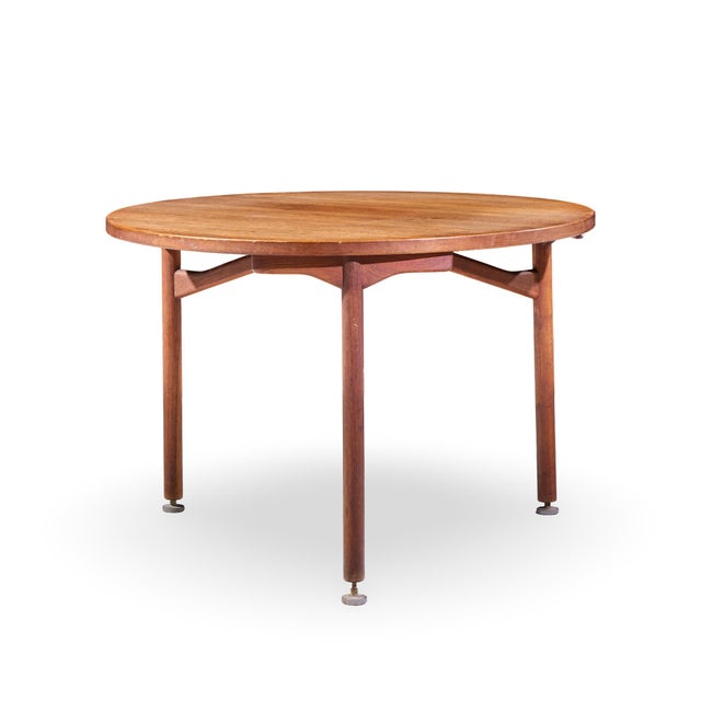 Mid 20th Century Jens Risom Mid Century Round Walnut Dining Table For Sale - Image 5 of 7