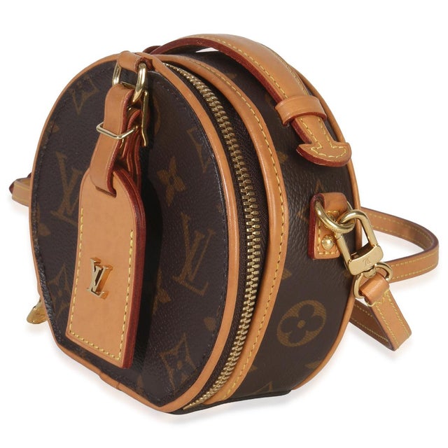 Inspired by a popular accessory from the 19th century, Louis Vuitton reinvents the hat box into an everyday bag. A nod to...