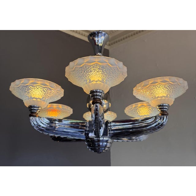 Art Deco Opalescent Glass and Nickel-Plated Bronze Chandelier by Jean Gauthier for Petitot & Ezan, France, 1935 For Sale - Image 3 of 18