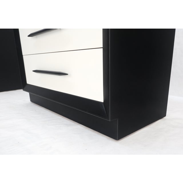Pair of Black & White James Mont Style Bachelor 3 Drawer Chests Mid Century MINT For Sale - Image 6 of 15