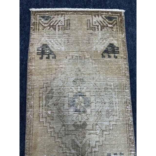 Turkish Yastik Rug 1'6" x 3'1" For Sale - Image 4 of 5
