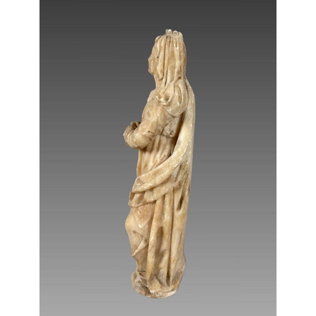 Renaissance Flanders - Saint Anne, 16th century - Alabaster sculpture For Sale - Image 3 of 7