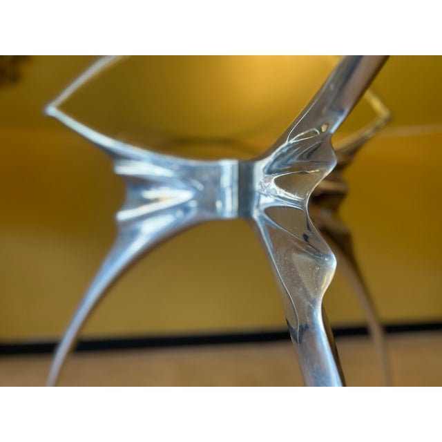 1970s Round Errance Table in Polished Aluminum and Beveled Glass by Bernard Dequet for Protis, 1970s For Sale - Image 5 of 9