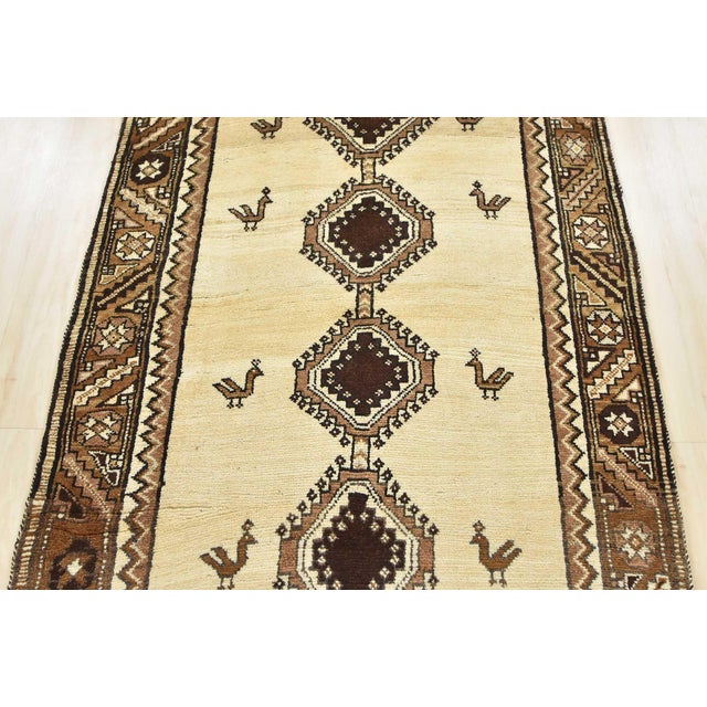 1980s Qashqai Rug 3'10'' X 6'8'' Ivory Wool Vintage Tribal Hand-Knotted Carpet For Sale - Image 5 of 12