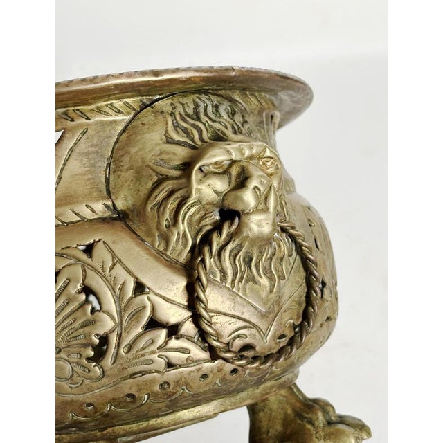 Gold Brass Planter with Lion's Head and Paws, France, 1960 For Sale - Image 8 of 11