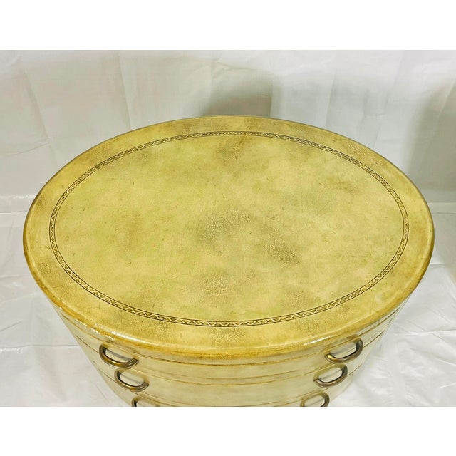 1980s Pair of Henredon Oval 3-Drawer Nightstands / Bachelor’s Chests, Lacquered Finish For Sale - Image 15 of 18