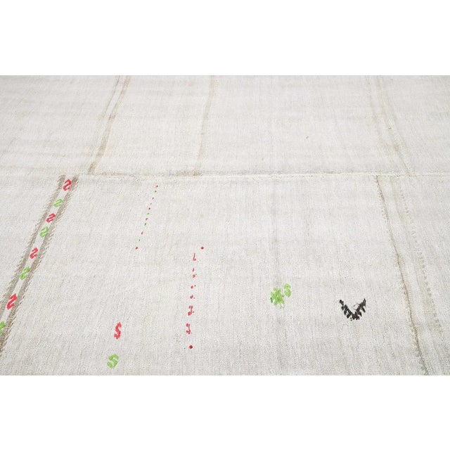 Mid 20th Century Vintage White Hemp Kilim Rug For Sale - Image 4 of 7