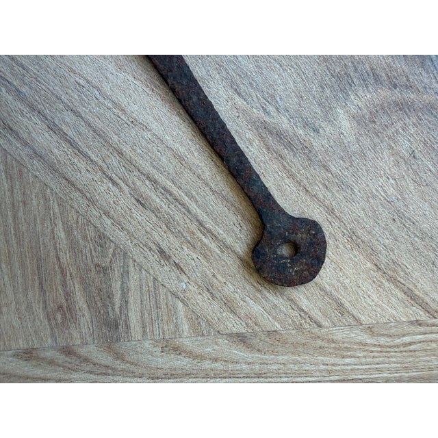 Early 19th Century Early 19th Century Blacksmith-Forged Wrought Iron Strap Hinge With Leaf Terminals For Sale - Image 5 of 5