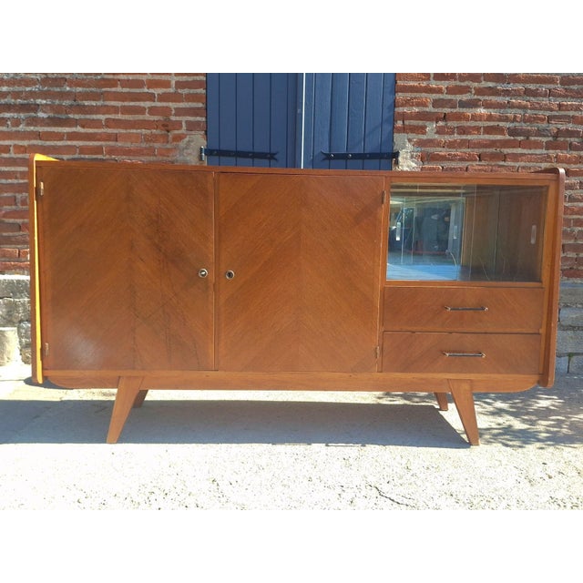 Modernist French Sideboard in Oak Chevron Pattern and Glass-Fronted, 1950s For Sale - Image 3 of 15