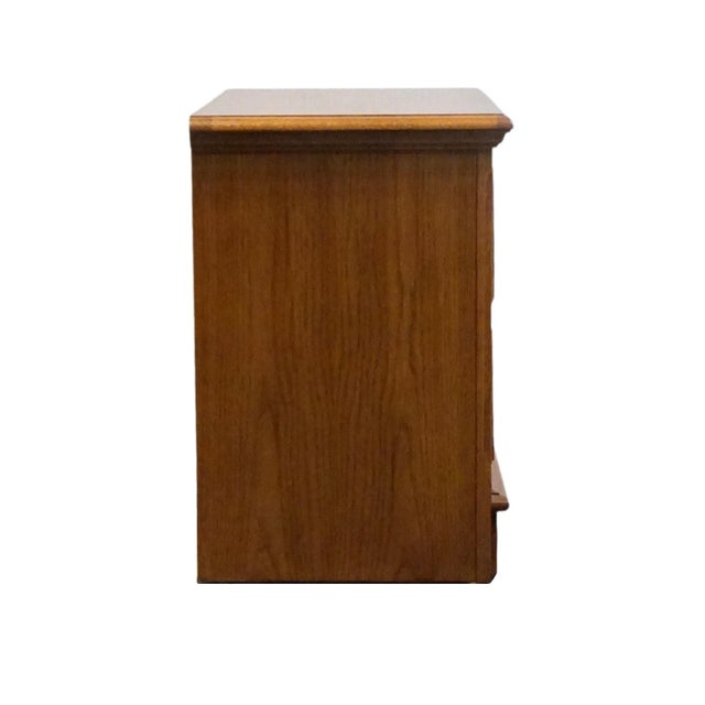 Thomasville Furniture Homecoming Collection Solid Oak Rustic Country Style 26" Two Drawer Nightstand 43811-810 For Sale - Image 9 of 12