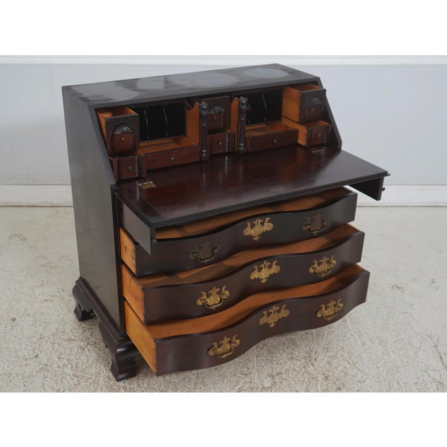 Chippendale Antique Wallace Nutting Mahogany Bow Front Slant Lid Desk For Sale - Image 3 of 18