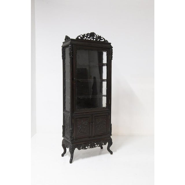 Antique Colonial Showcase in Fine Wood For Sale - Image 12 of 12