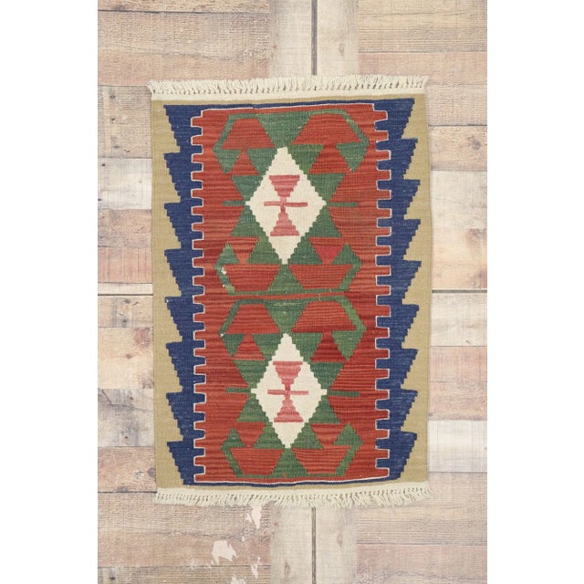Red Vintage Persian Shiraz Kilim Rug - 02'01 X 03'00 For Sale - Image 8 of 9