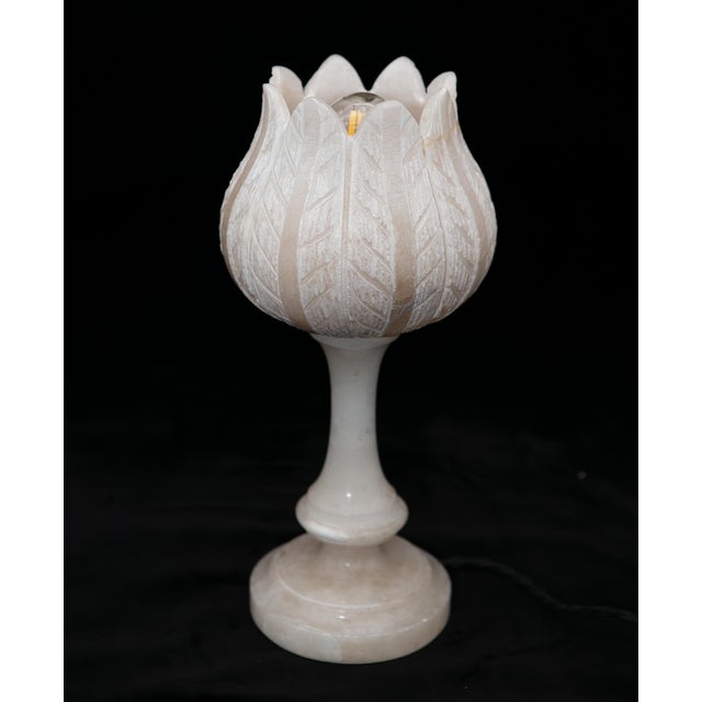 1940s Art Deco French Table Lamp in Alabaster, France, 1940s For Sale - Image 5 of 8