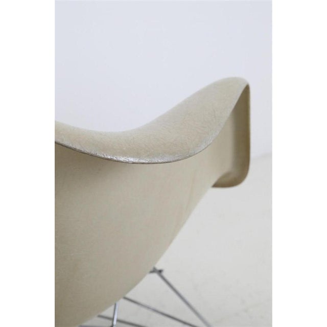 Lar Fiberglass Armchair by Charles & Ray Eames for Herman Miller, 1950s For Sale - Image 9 of 16