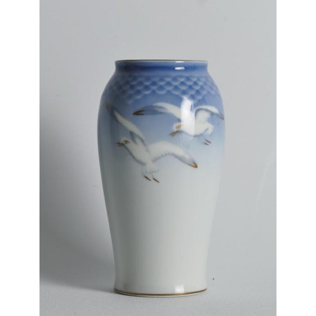 Vintage Porcelain Seagull Model 678 Vase from Bing & Gröndahl, Denmark, 1970s For Sale - Image 3 of 18