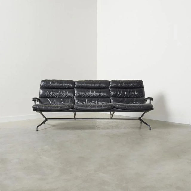 Very rare three-seater sofa designed by the American Paul Tuttle and manufactured by the Swiss company Strässle...