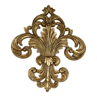 Vintage Gilt Resin Fleur-De-Lis Wall Ornament For Sale