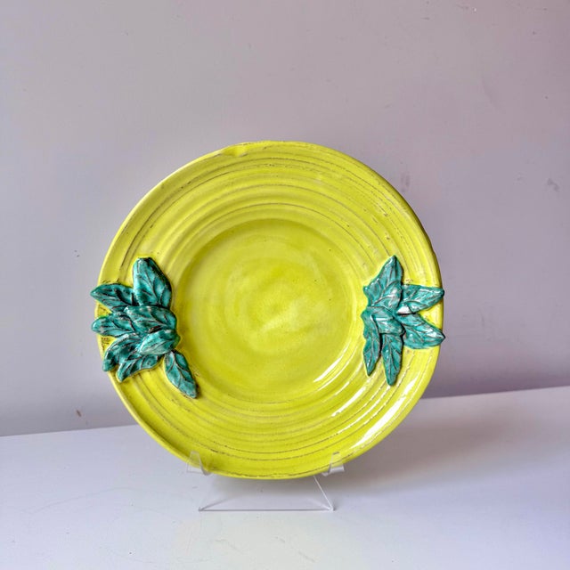 Chartreuse Majolica Leaf Pasta Bowl For Sale - Image 4 of 10