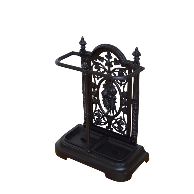 English Victorian Cast Iron Umbrella Stand with Floral Design in Black, 1880 For Sale - Image 11 of 11