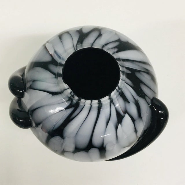 Modern 1970s Hand Blown Art Glass Vase For Sale - Image 3 of 5