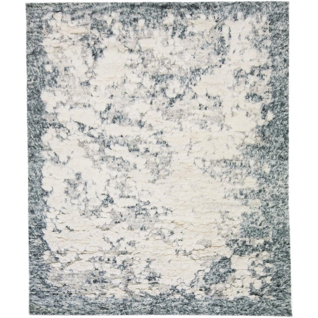 Textile 2020s Abstract Handmade Modern Moroccan Style Wool Rug in Ivory & Gray For Sale - Image 7 of 7