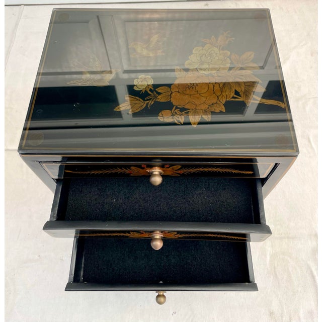 Metal Asian Japanese Black Lacquer Hand-Painted Jewelry Side Table For Sale - Image 7 of 12