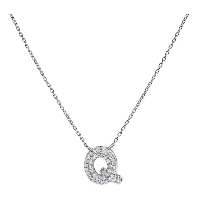 10K White Gold Diamond Accent "Q" Initial Bubble Pendant Necklace For Sale