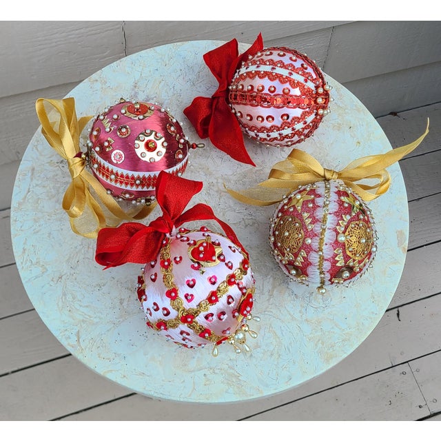 Traditional Vintage Folk Art Beaded Christmas Ornaments- Set of 4 For Sale - Image 3 of 13