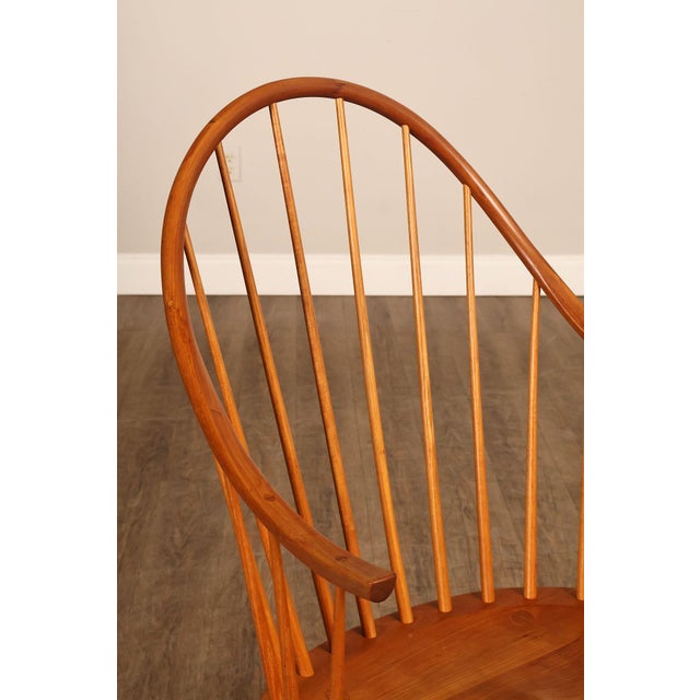 Thomas Moser Set Of Eight Continuous Arm Dining Chairs For Sale In Philadelphia - Image 6 of 18