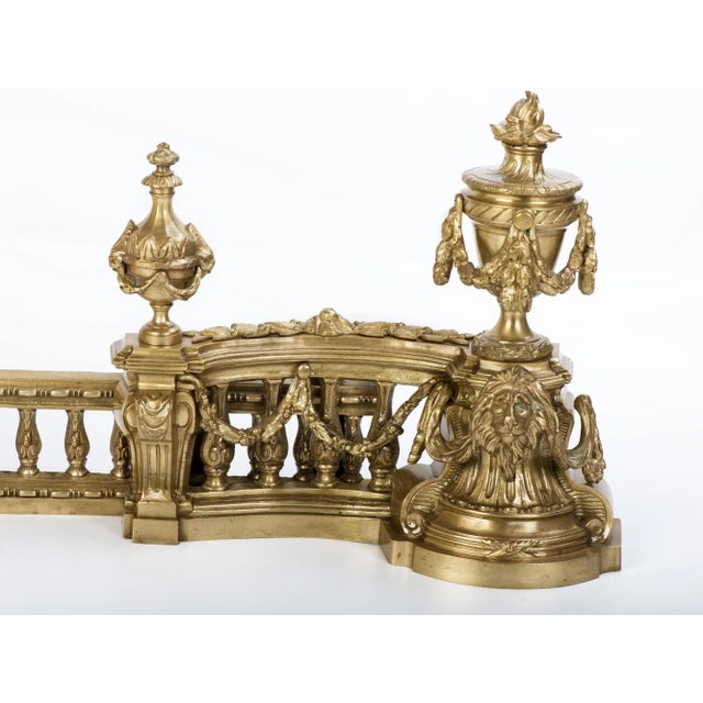 Metal 19th Century French Adjustable Bronze Fireplace Fender With Lion Heads For Sale - Image 7 of 12
