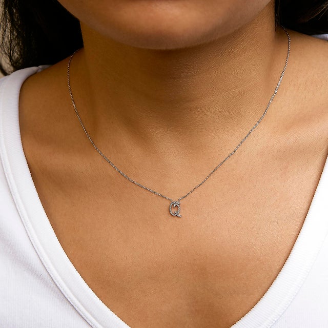 10K White Gold Diamond Accent "Q" Initial Script Style Pendant Necklace For Sale - Image 4 of 5