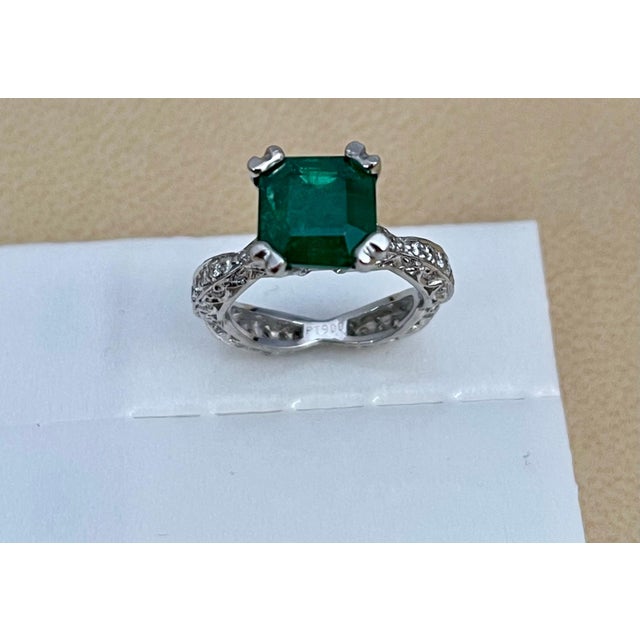 2 Carat Natural Square Emerald & 0.65 Ct Diamond Ring in Platinum For Sale In New York - Image 6 of 18