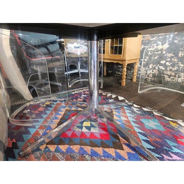 Knoll 54" Round Marble & Chrome Dining Table For Sale In Providence - Image 6 of 9