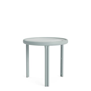 Brown Jordan Kantan Aluminum 20" Round Occasional Table in Harbor For Sale