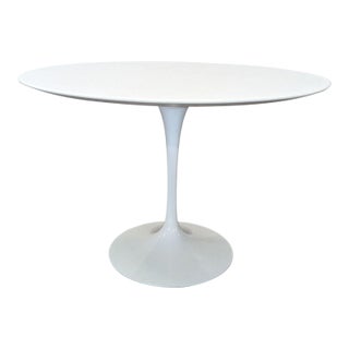 Knoll Saarinen Dining Table For Sale